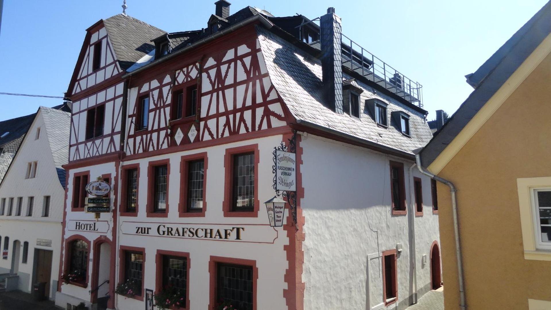 Hotel Zur Grafschaft Brauneberg Buitenkant foto