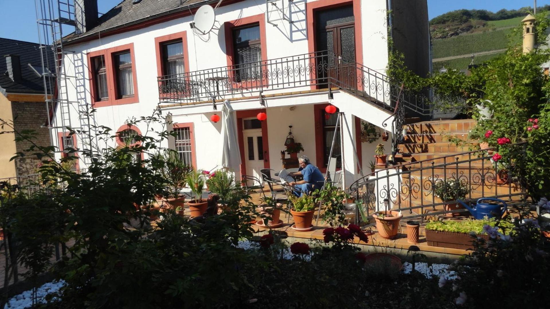 Hotel Zur Grafschaft Brauneberg Buitenkant foto