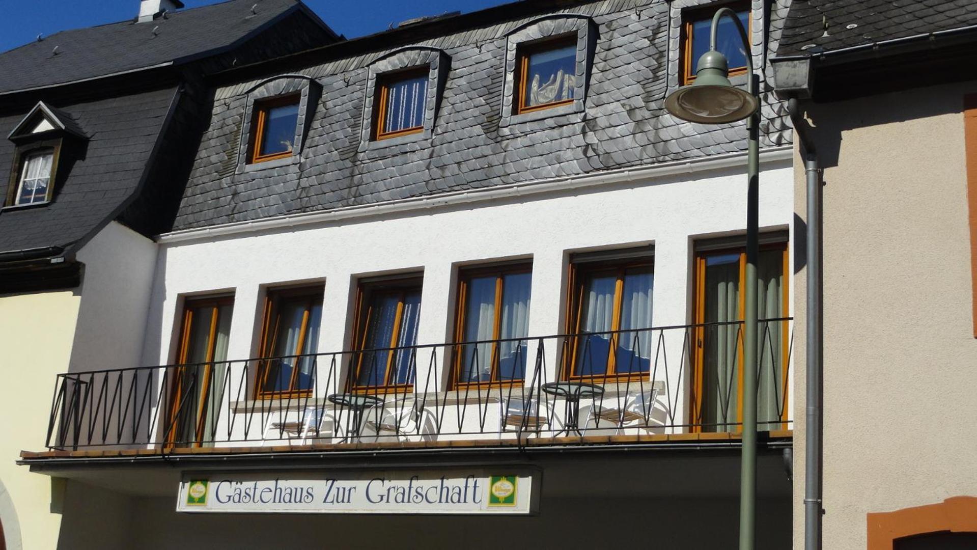 Hotel Zur Grafschaft Brauneberg Buitenkant foto