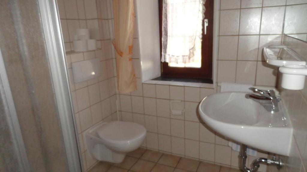 Hotel Zur Grafschaft Brauneberg Kamer foto